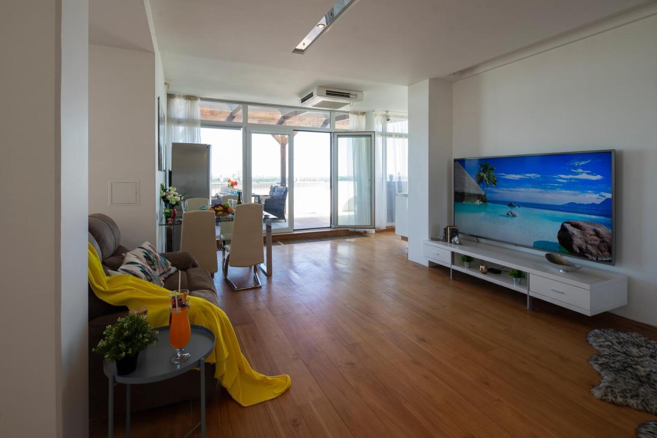Skyhouse Riga Private Penthouse And Spa Exterior photo